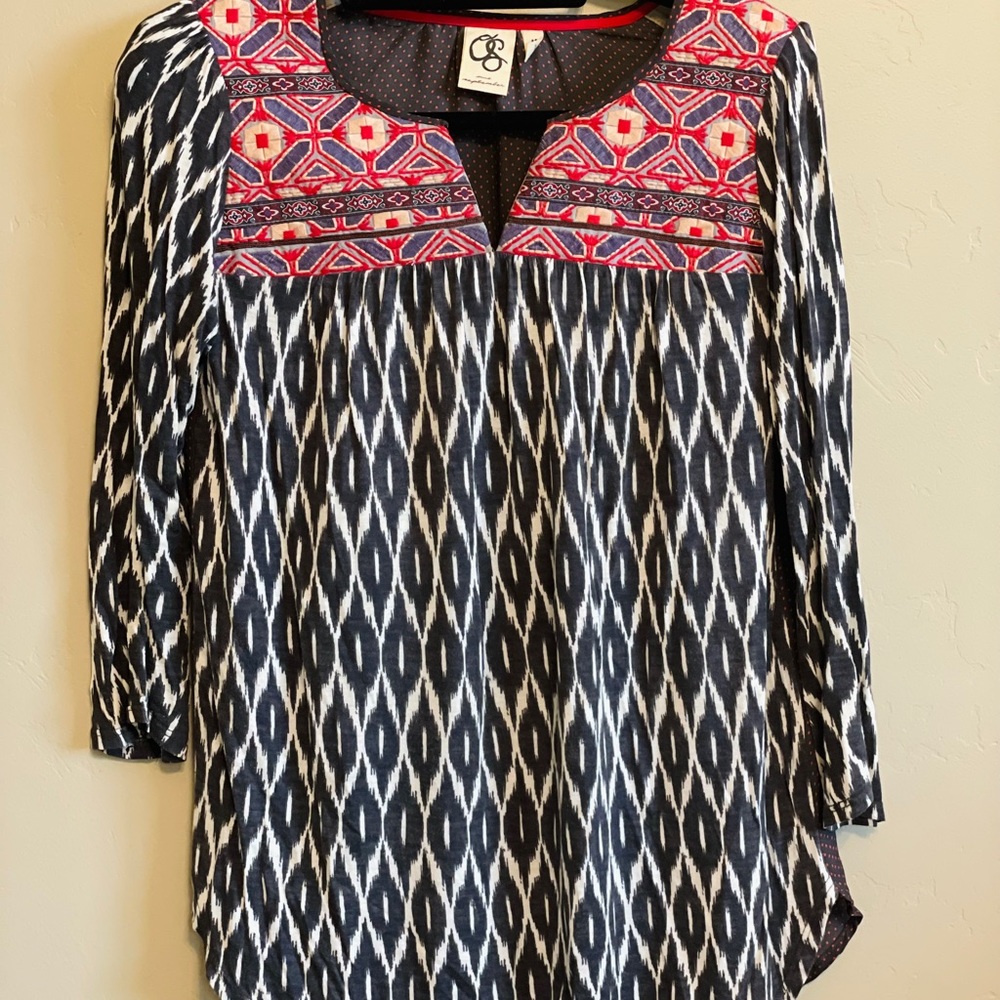 Anthropologie embroidered blk white blouse sz M
